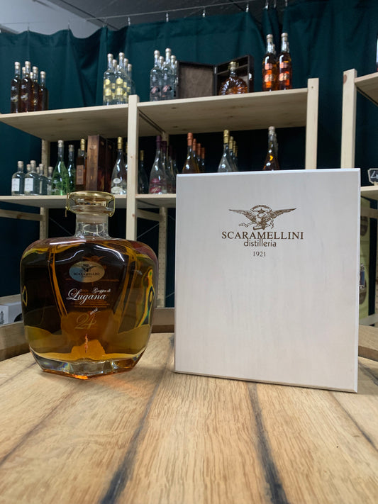 Grappa di LUGANA 24 Monate mit HolzBox 40° - 0,7 Lt